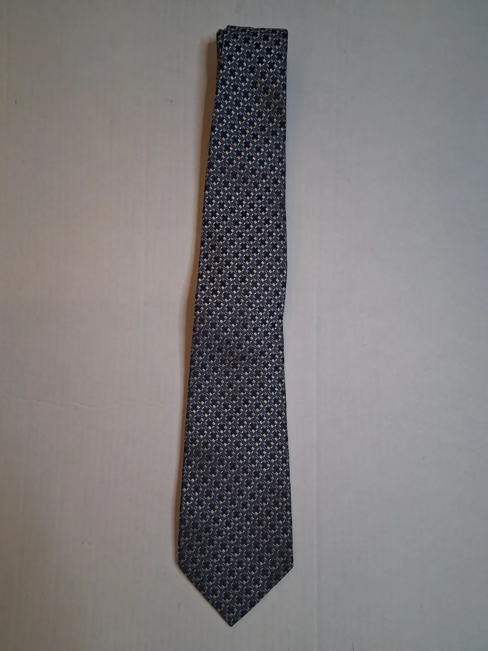Banana Republic Gray Patterned Men's Tie with Light Blue Accents